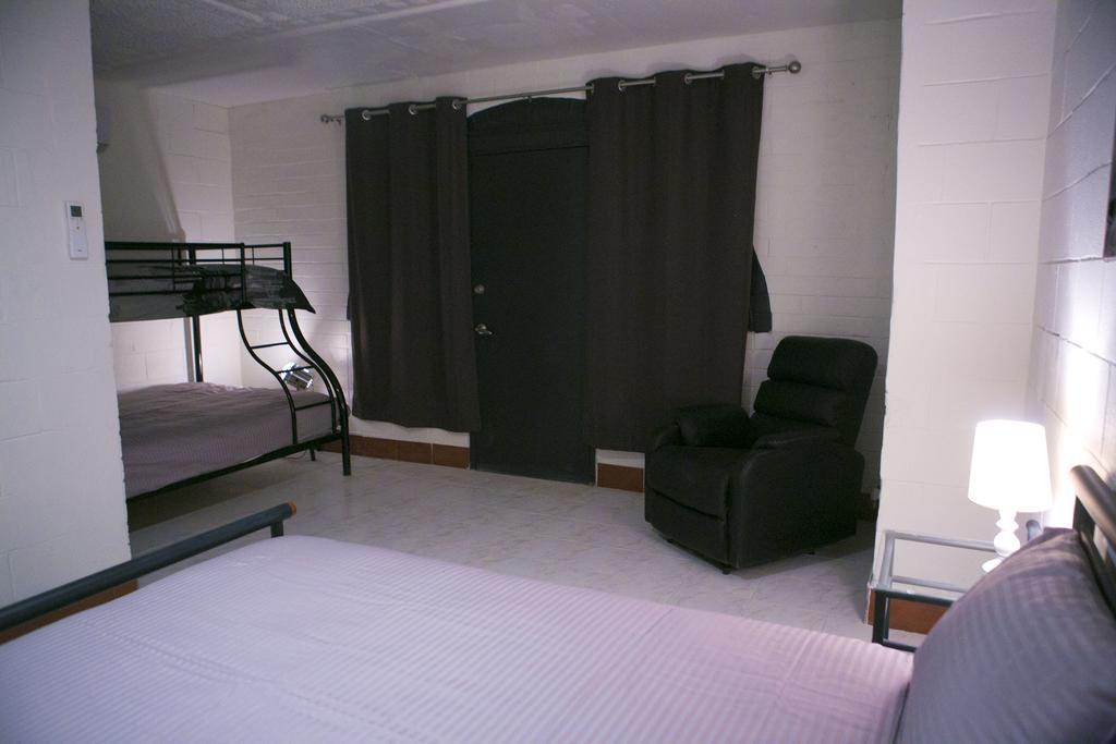 Breakaway Views 374 Alp St Hotel Coober Pedy Eksteriør billede