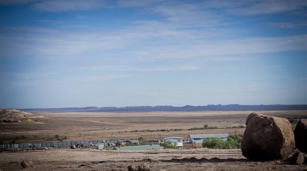 Breakaway Views 374 Alp St Hotel Coober Pedy Eksteriør billede